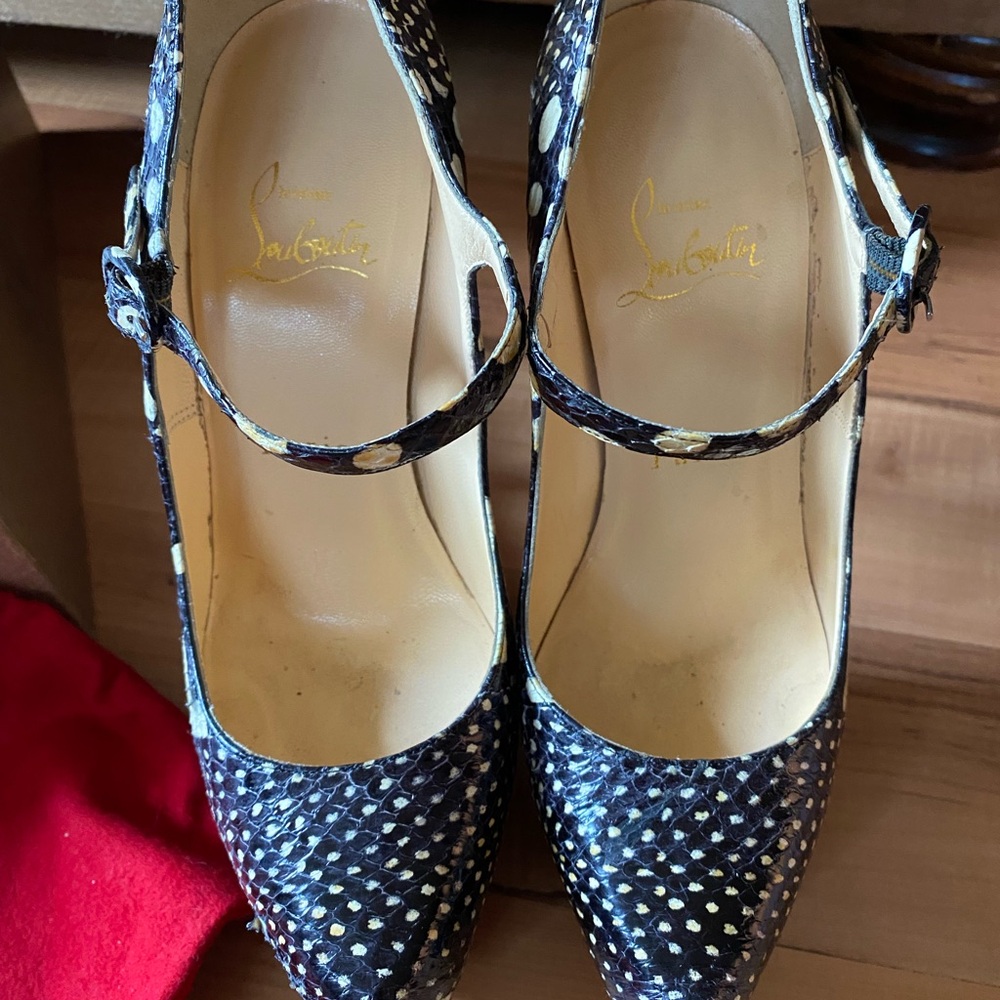 Christian Louboutin Black and White Polka Dot Women's Shoes - Picture 4 of 9